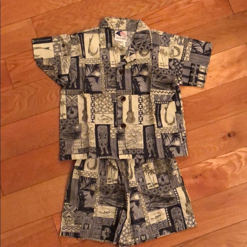 Hawaiian outfit